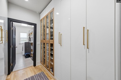 SEE VIRTUAL TOUR. Welcome to 52 Melrose Place in the highly - photo 35