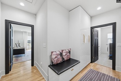 SEE VIRTUAL TOUR. Welcome to 52 Melrose Place in the highly - photo 36
