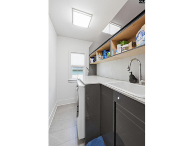 SEE VIRTUAL TOUR. Welcome to 52 Melrose Place in the highly - photo 38