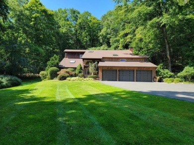 Candlewood Lake Home For Sale in Danbury Connecticut