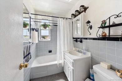 Woodlawn: MOTIVATED SELLER!! One bedroom co-op in immaculate - photo 19