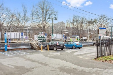 Woodlawn: MOTIVATED SELLER!! One bedroom co-op in immaculate - photo 20