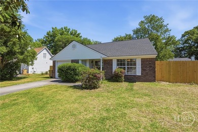 Great location with an affordable price! 3 Bedrooms and 2 Bath - photo 3