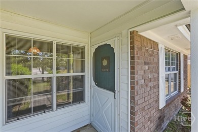 Great location with an affordable price! 3 Bedrooms and 2 Bath - photo 4
