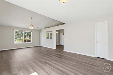 Great location with an affordable price! 3 Bedrooms and 2 Bath - photo 9
