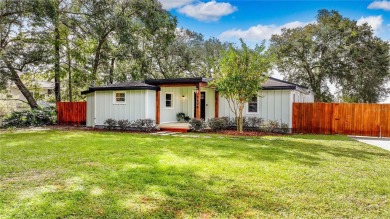 Lake Conway Home For Sale in Belle Isle Florida