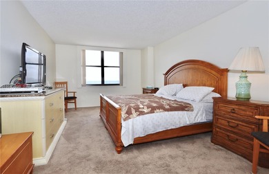 beautiful large one bedroom 11/2 bathrooms condo on the ocean