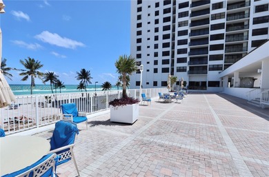 beautiful large one bedroom 11/2 bathrooms condo on the ocean