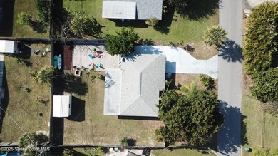 MOTIVATED SELLERS! Enjoy coastal living just minutes from the - photo 23