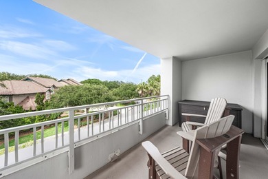 Rarely available in Luau I, this beautifully updated corner-unit - photo 30