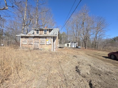 HOME IS CONDEMNED. Has a garage see city code office for what - photo 2