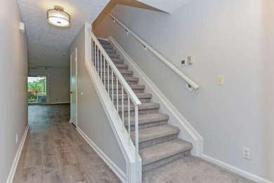 PRICE DROP!! Welcome to Your Everyday ''Staycation''! Move right - photo 3