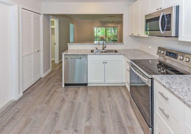 PRICE DROP!! Welcome to Your Everyday ''Staycation''! Move right - photo 6