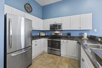 Coastal charm, exceptional space, and effortless living come - photo 12