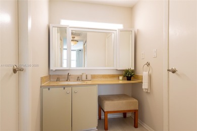 Turn-key beautiful 762sf - 1/1 1/2 unit, bigger than an 2/2