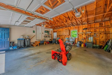 Welcome to 81 Babbidge Road in desirable Falmouth, a peaceful - photo 12