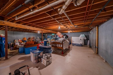 Welcome to 81 Babbidge Road in desirable Falmouth, a peaceful - photo 13