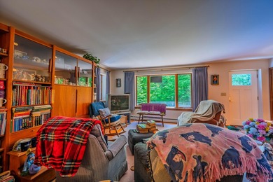 Welcome to 81 Babbidge Road in desirable Falmouth, a peaceful - photo 14