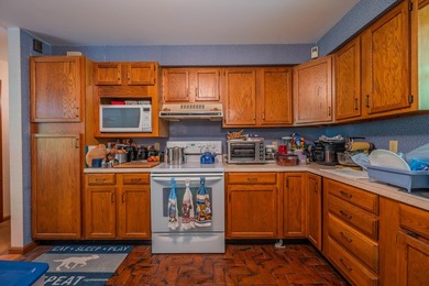 Welcome to 81 Babbidge Road in desirable Falmouth, a peaceful - photo 17