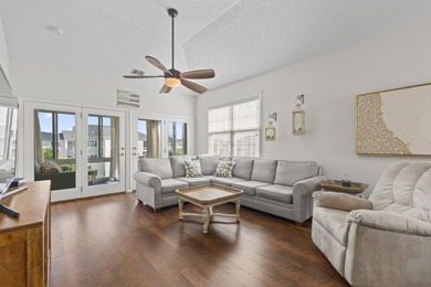 Coastal charm, exceptional space, and effortless living come - photo 18