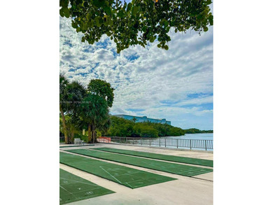 Turn-key beautiful 762sf - 1/1 1/2 unit, bigger than an 2/2