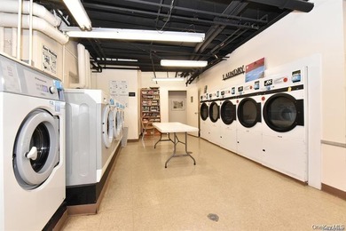 GREAT NECK PLAZA 11021 - 1 Bed - 1 Bath // Proudly presenting a - photo 26