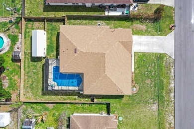 This stunning pool home has it all! Gorgeous plank tile flooring - photo 31