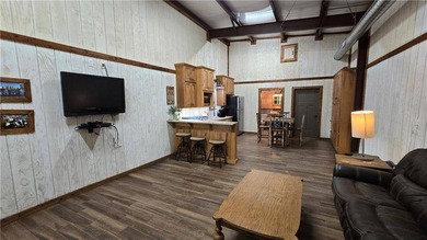 Exceptional equestrian property featuring a 49,466 SF enclosed - photo 8