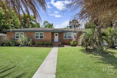 Beautifully Renovated 4 Bedroom, 3 Bathroom Brick Ranch style - photo 1