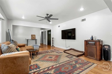 Beautifully Renovated 4 Bedroom, 3 Bathroom Brick Ranch style - photo 8