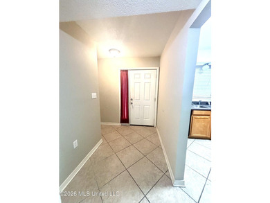 Great opportunity to own this income producing condominium in - photo 4