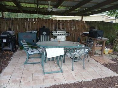 A Fully Updated Mid Century 3 Bedroom 2 Bath Ranch close to - photo 6