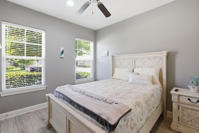 Priced $35k under recent appraisal! Welcome to 76 Oaktree Blvd - photo 16