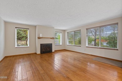 Price Reduced. Motivated Sellers. Move right in and enjoy for - photo 2