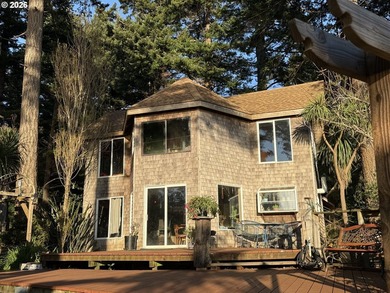 Just south of Port Orford, this exceptional 15-acre ocean-view - photo 3