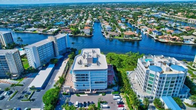 Breathtaking views of the ocean and intracoastal. 3 bedroom 3 - photo 3