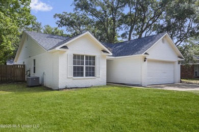 Beautiful and move-in ready 3 bedroom 2 bath brick home in Ocean - photo 2