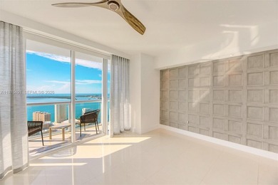 Stunning corner, waterfront unit in luxury, resort style
