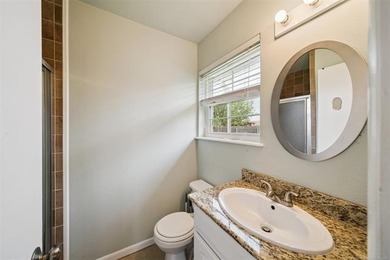 Super cute remodeled 3bed 2 bathroom home in the Heart of - photo 18