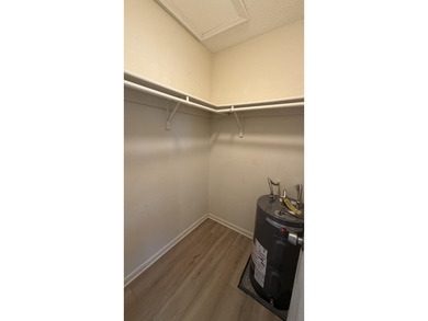 Welcome to this stunning, bright, and cozy 2nd floor condo! This - photo 20
