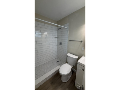 Welcome to this stunning, bright, and cozy 2nd floor condo! This - photo 21