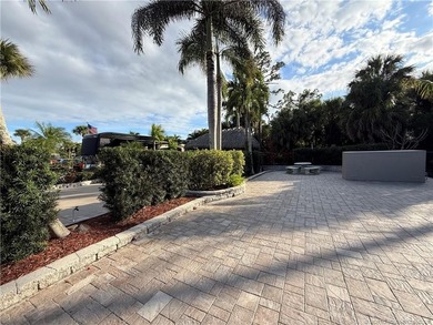 An exceptional opportunity to create your own private retreat in - photo 5
