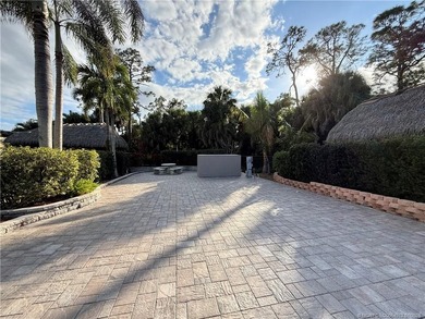 An exceptional opportunity to create your own private retreat in - photo 6