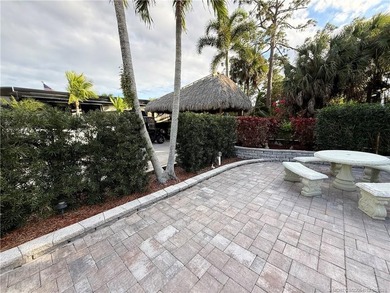 An exceptional opportunity to create your own private retreat in - photo 8
