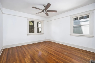 Don't miss this rare chance: two lovely homes on a generous 7 - photo 29
