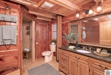 Exceptional Lake Barkley waterfront Eastern Red Cedar log home