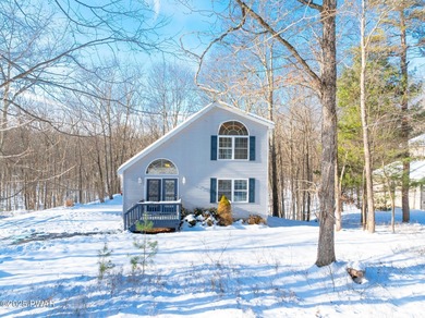 Sunrise Lake Home For Sale in Milford Pennsylvania