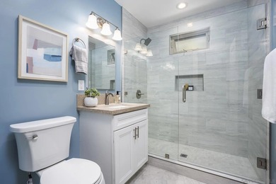 Don't miss this rare chance: two lovely homes on a generous 7 - photo 32