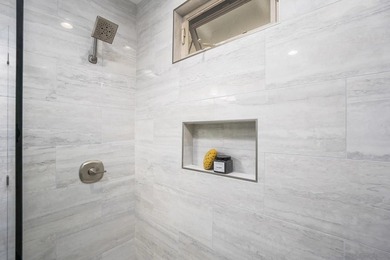 Don't miss this rare chance: two lovely homes on a generous 7 - photo 36