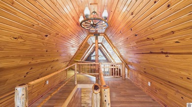 Exceptional Lake Barkley waterfront Eastern Red Cedar log home